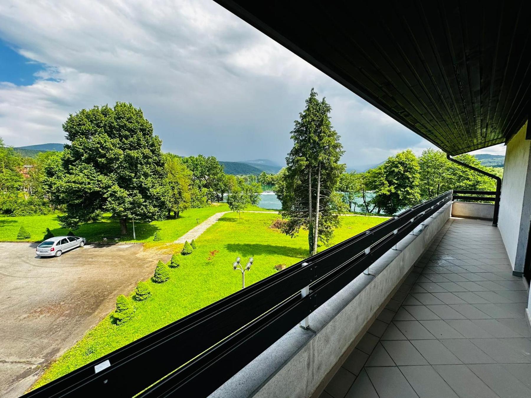 Hotel Ada Bihać Dış mekan fotoğraf