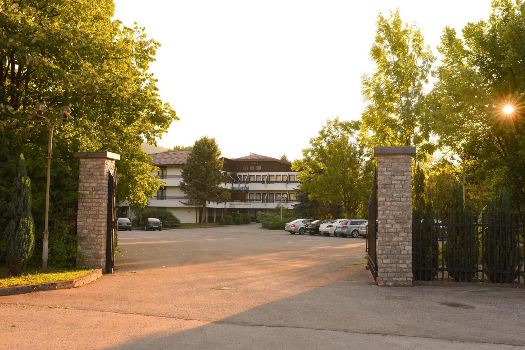 Hotel Ada Bihać Dış mekan fotoğraf