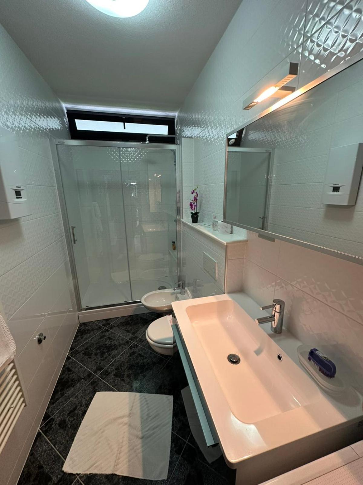 Hotel Ada Bihać Dış mekan fotoğraf